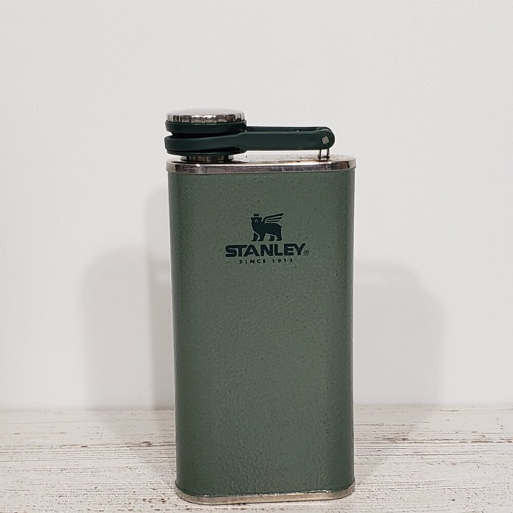 Stanley The Easy Fill Flask Hammertone Green 8oz excellent condition